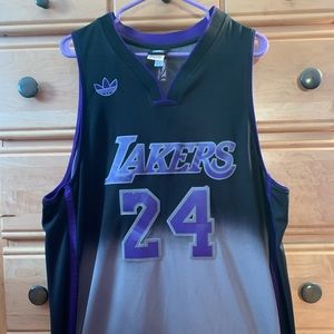 Kobe Bryant jersey Size XL